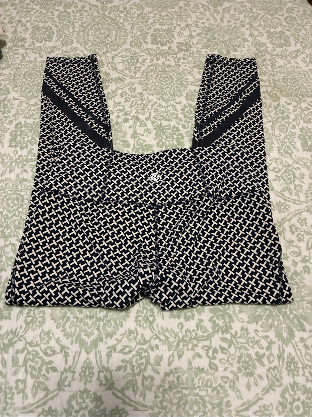 Navy & White Geometric Pattern Leggins